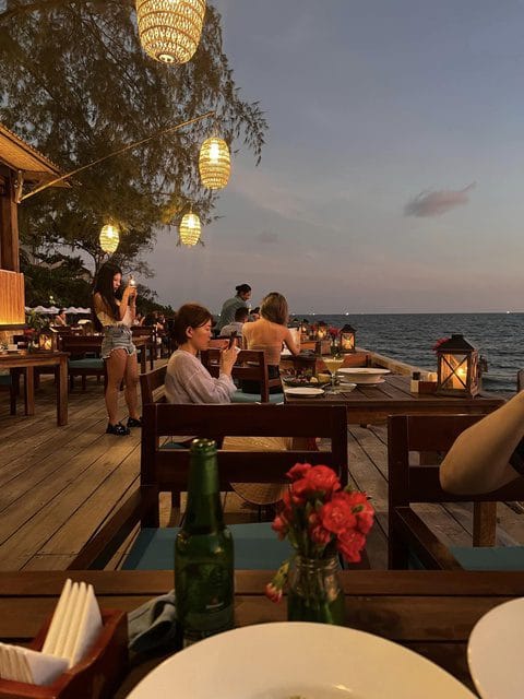 Phú Quốc được đánh giá là nơi lý tưởng để nghỉ dưỡng. Ảnh: Hồng Phạm.