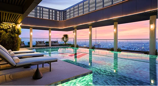 Hồ bơi sang trọng của Grand Marina